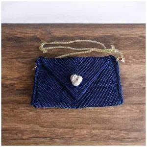 NAVY LUXE HANDGEHÄKELTE TASCHE